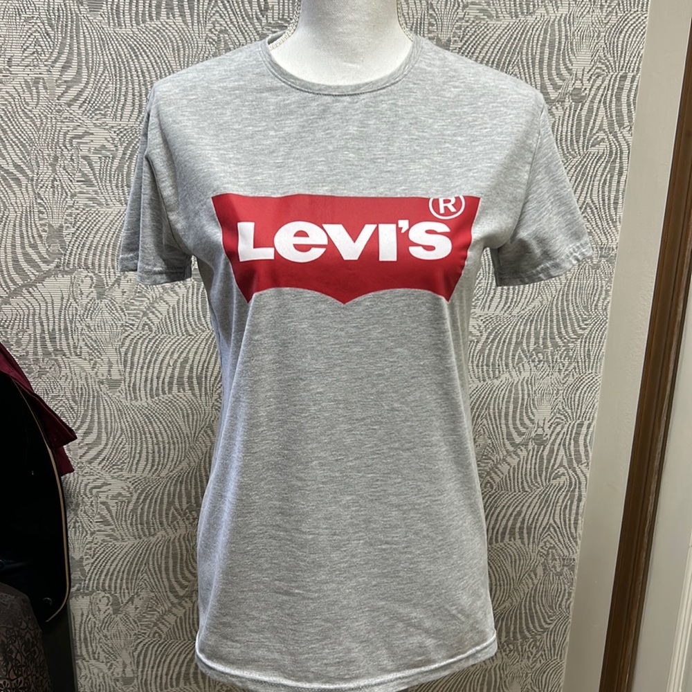 Levi’s  boys tee shirt